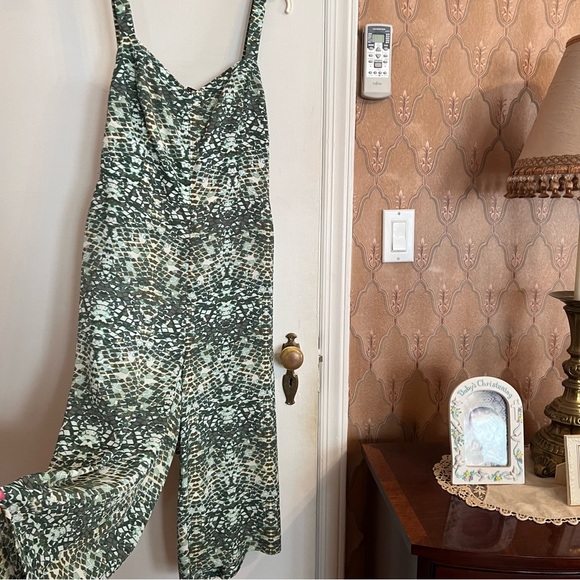 Guess Printed Jumpsuit with Back Cutout - Picture 1 of 8